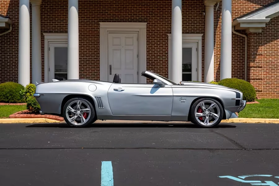 2019 Chevrolet Camaro SS 6th Gen - Image 2 of 31