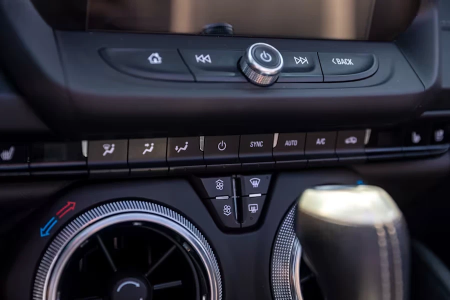 2019 Chevrolet Camaro SS 6th Gen - Image 26 of 31