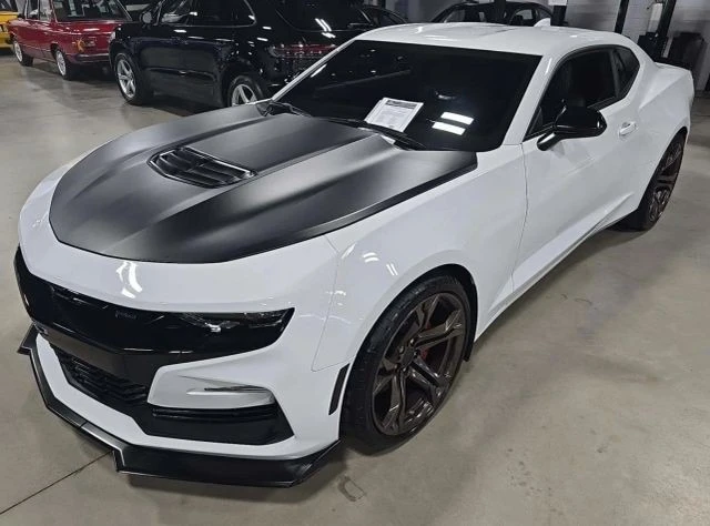 2019 Chevrolet Camaro SS 6th Gen - Image 2 of 5