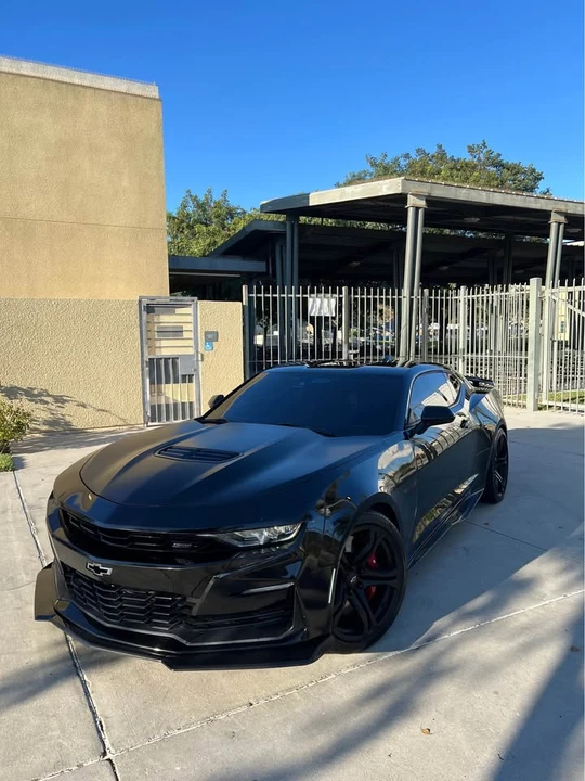 2019 Chevrolet Camaro SS 6th Gen - Image 2 of 8