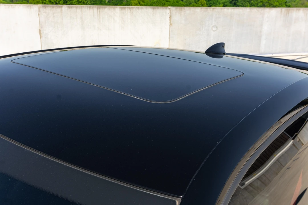 2019 Chevrolet Camaro ZL1 6th Gen - Image 18 of 31
