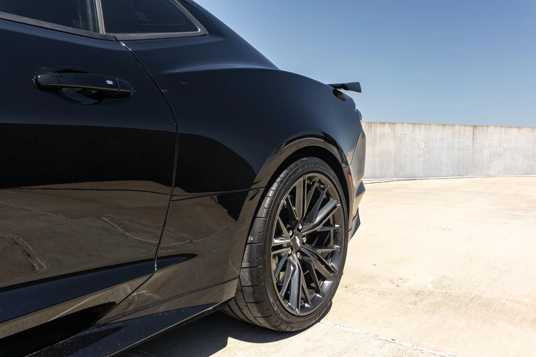 2019 Chevrolet Camaro ZL1 6th Gen - Image 22 of 31