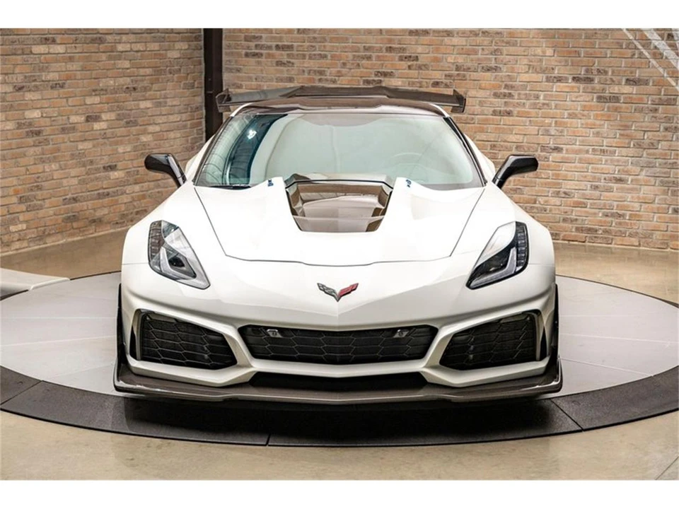 2019 Chevrolet Corvette C7 - Image 2 of 31