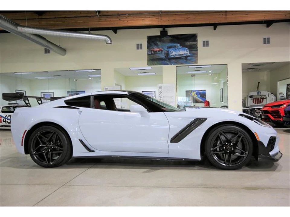 2019 Chevrolet Corvette C7 - Image 5 of 31