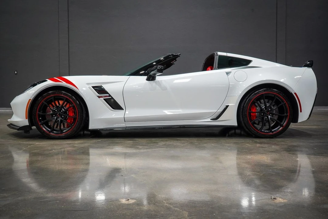 2019 Chevrolet Corvette C7 - Image 2 of 31