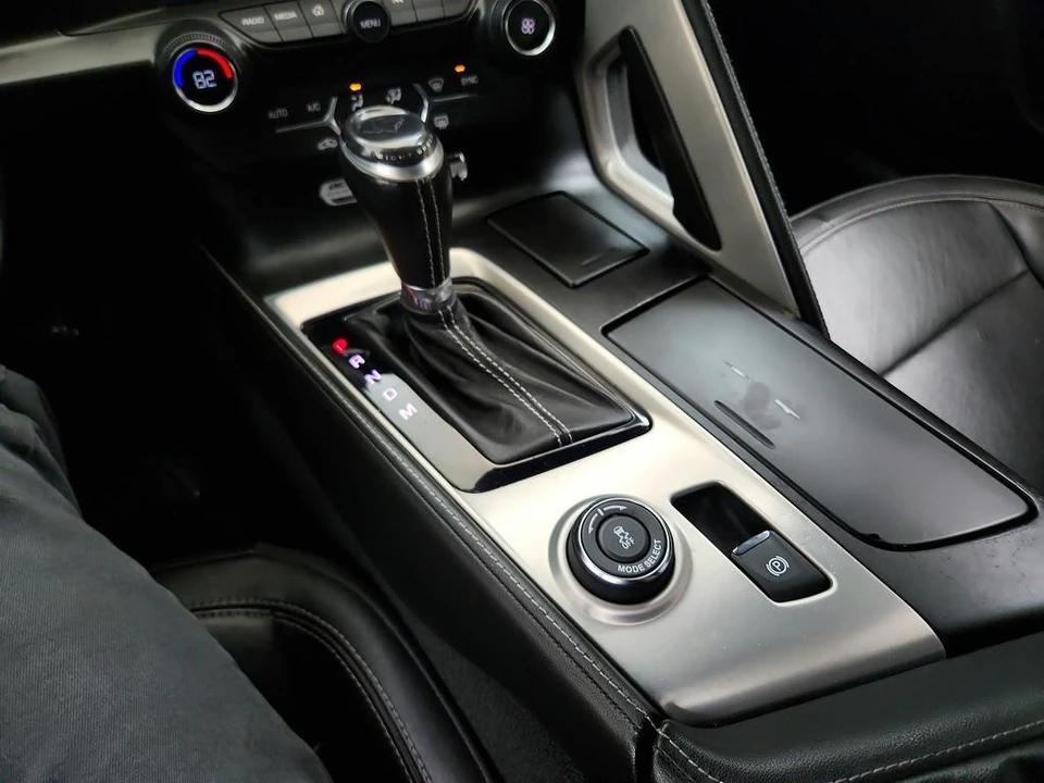 2019 Chevrolet - Image 17 of 31