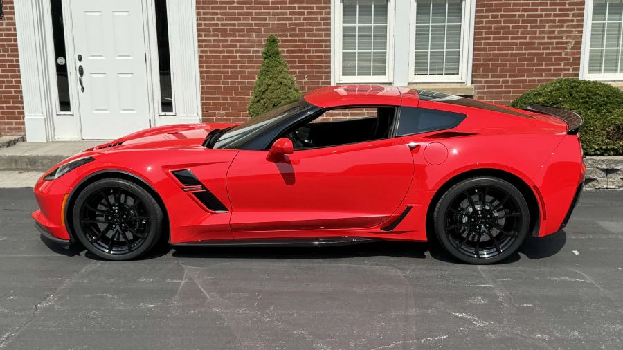 2019 Chevrolet Corvette C7 - Image 2 of 10