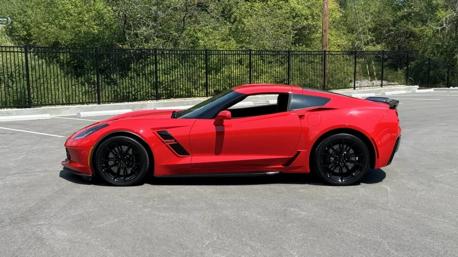 2019 Chevrolet Corvette C7 - Image 2 of 23