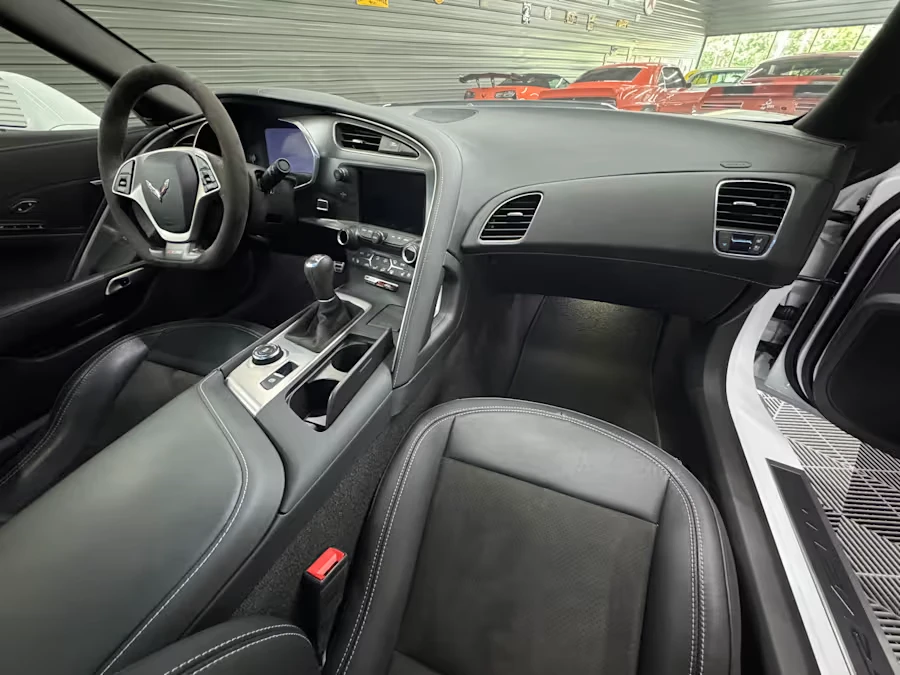 2019 Chevrolet Corvette C7 Z06 - Image 17 of 23
