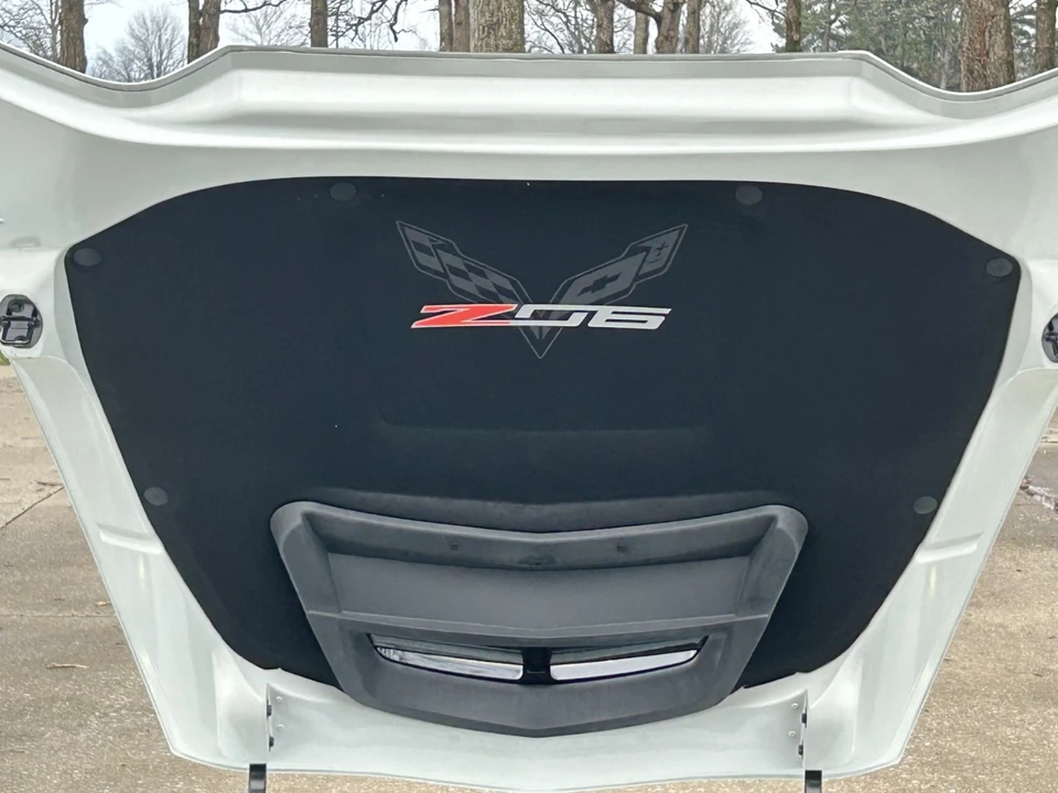 2019 Chevrolet - Image 16 of 28