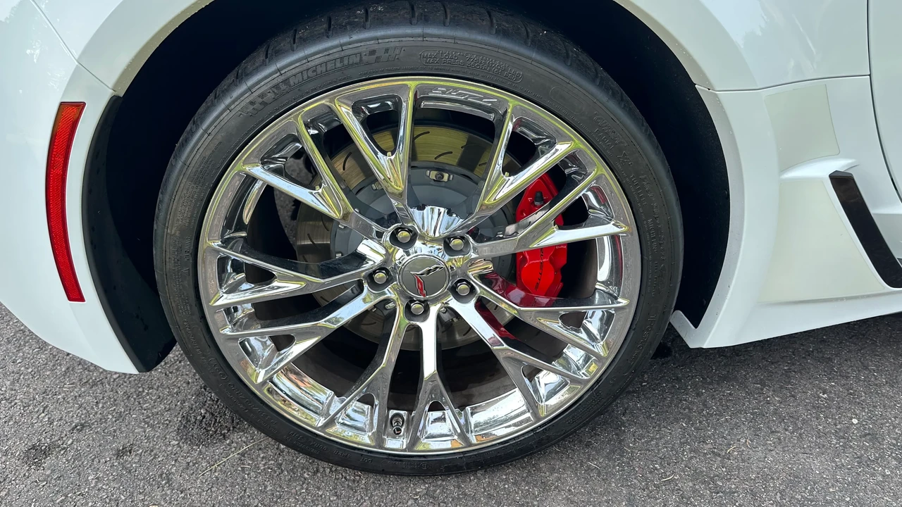 2019 Chevrolet Corvette C7 Z06 - Image 17 of 31