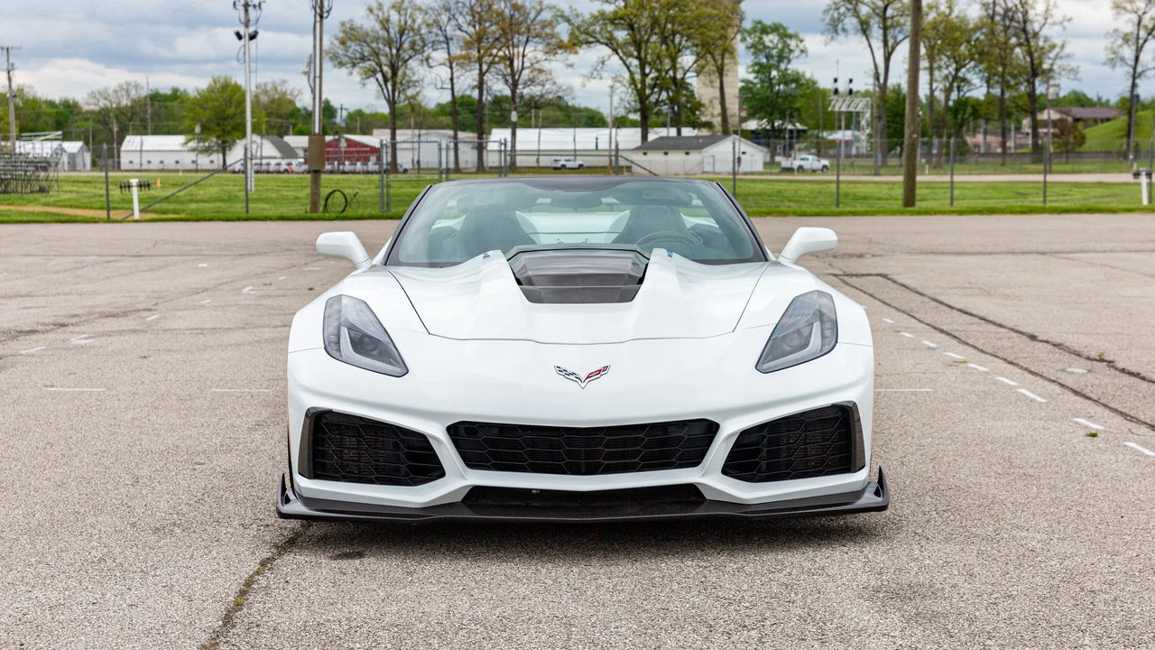 2019 Chevrolet Corvette C7 ZR1 - Image 2 of 31