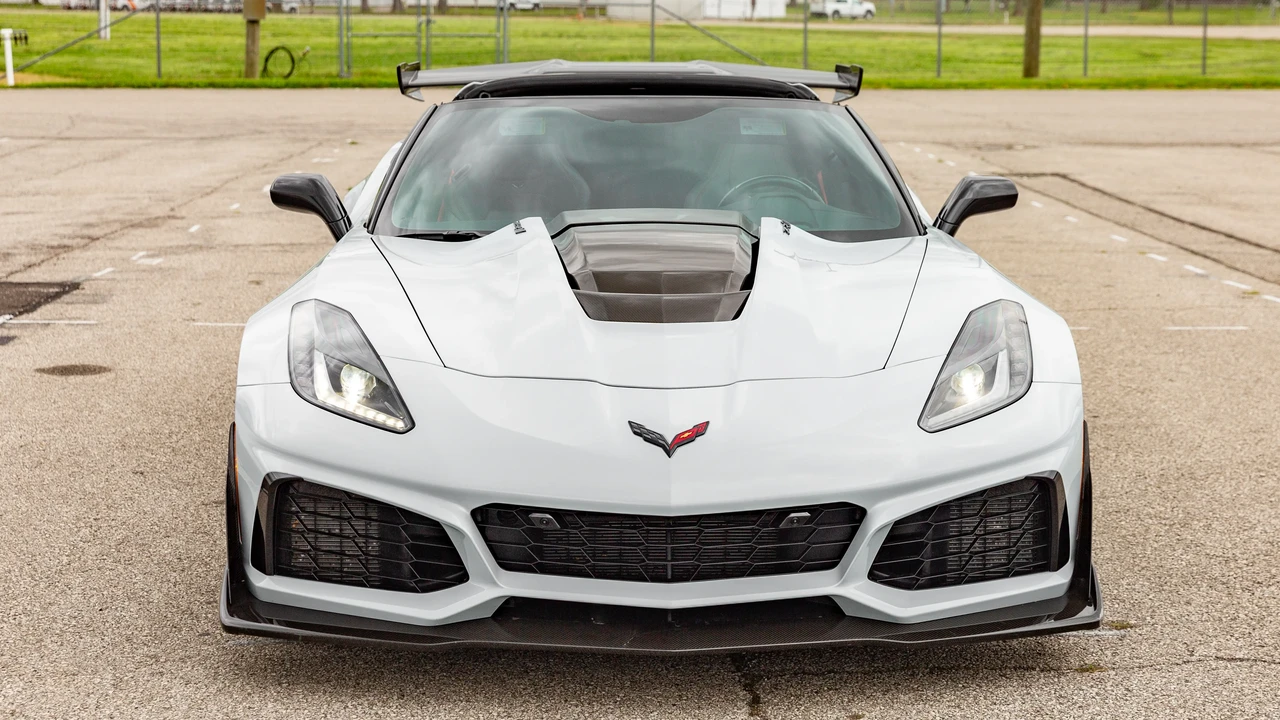 2019 Chevrolet Corvette C7 ZR1 - Image 2 of 31