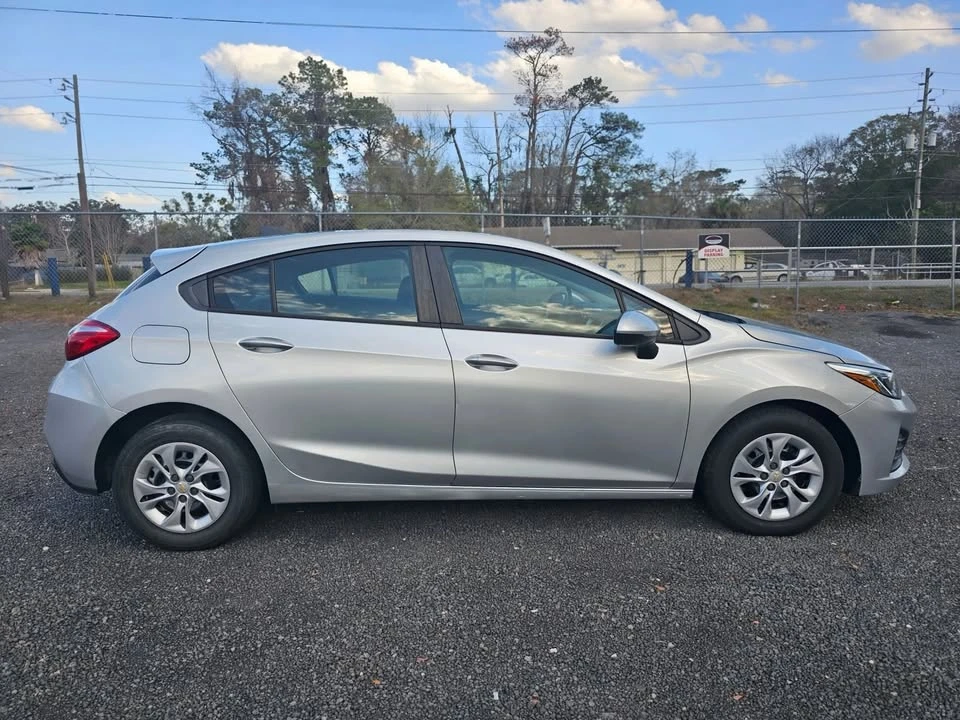 2019 Chevrolet Cruze - Image 4 of 8