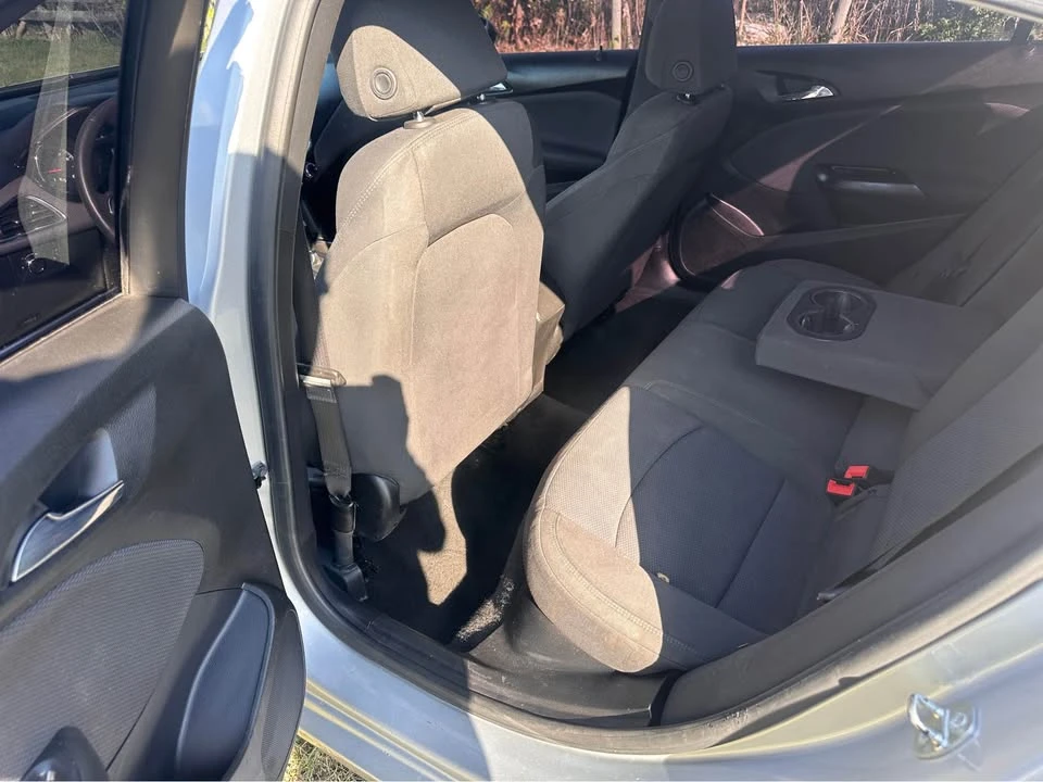 2019 Chevrolet Cruze - Image 10 of 13