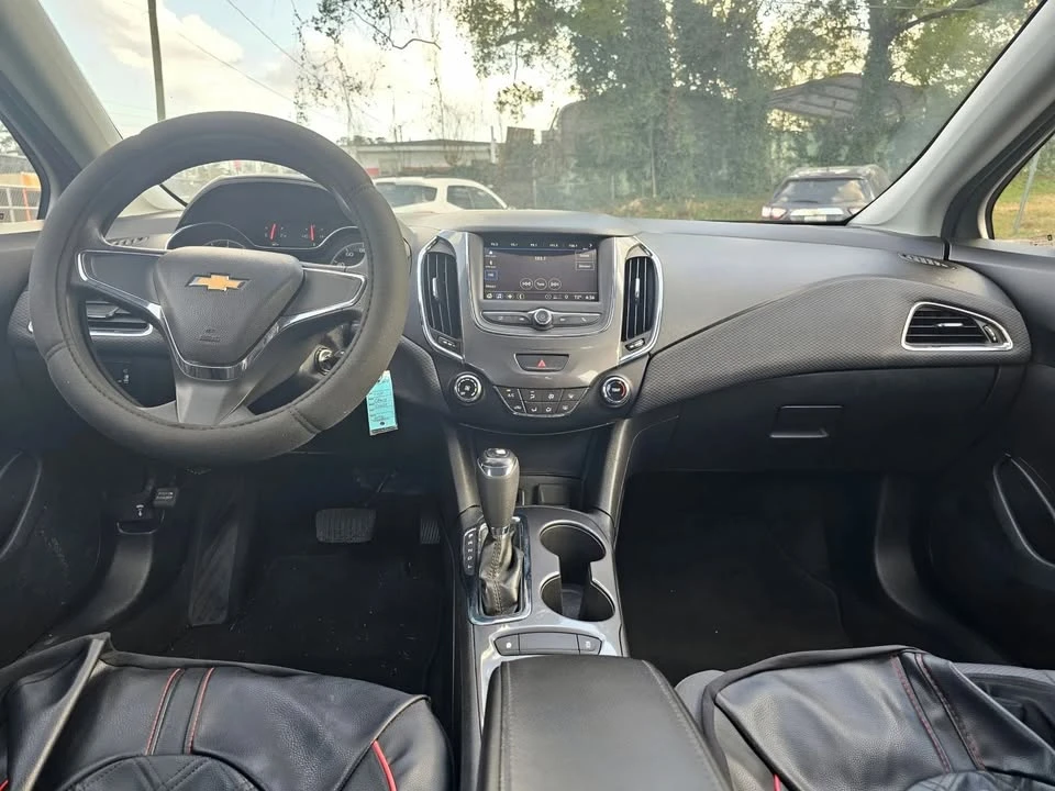 2019 Chevrolet Cruze - Image 6 of 8