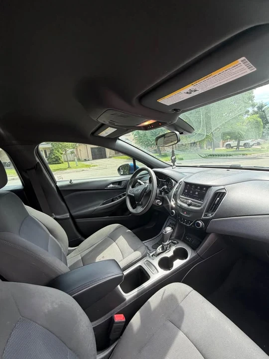 2019 Chevrolet Cruze - Image 10 of 15