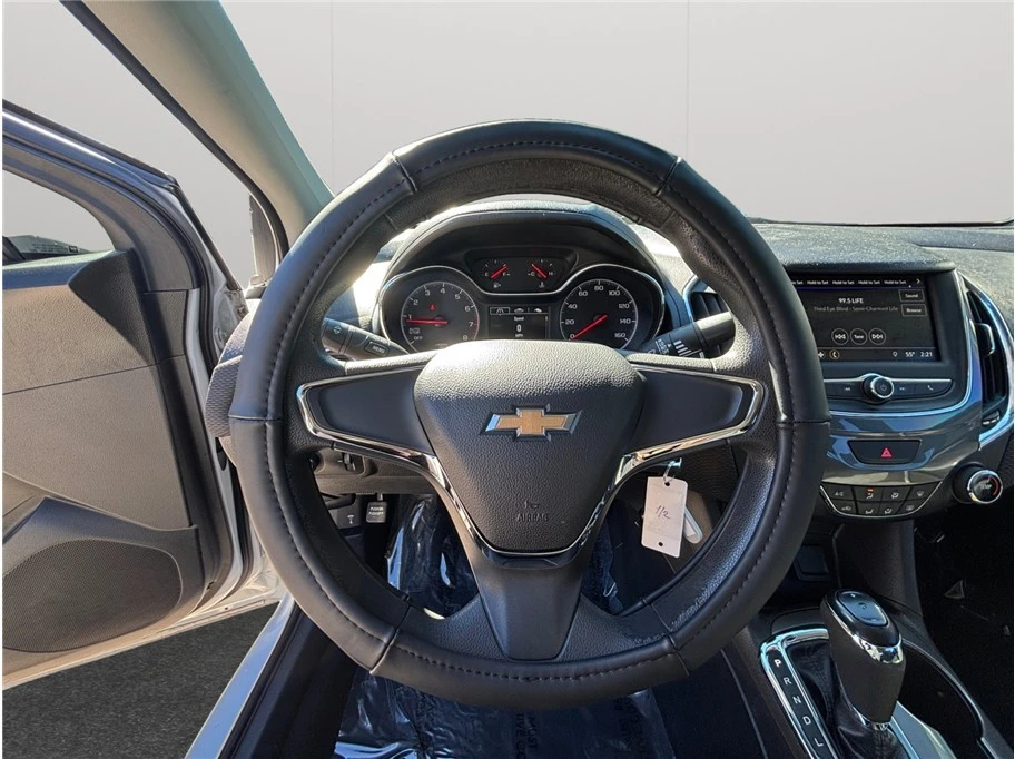 2019 Chevrolet Cruze - Image 17 of 21