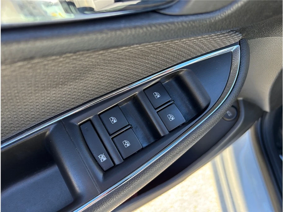 2019 Chevrolet Cruze - Image 15 of 21