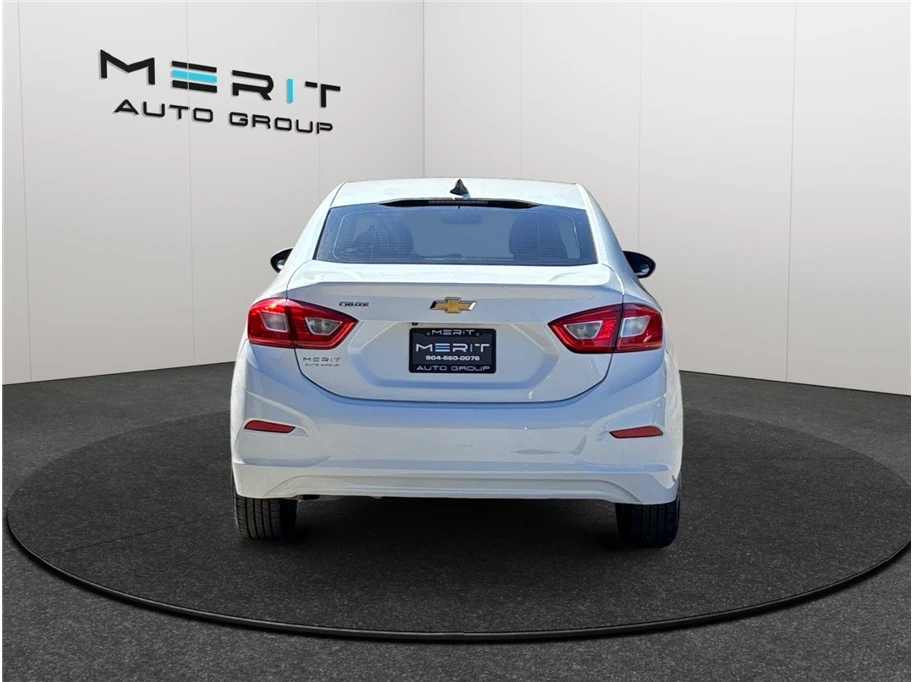2019 Chevrolet Cruze - Image 8 of 21