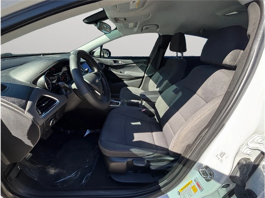 2019 Chevrolet Cruze - Image 2 of 21