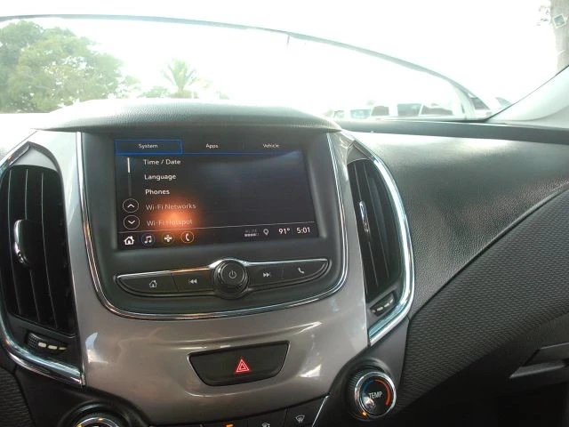 2019 Chevrolet Cruze - Image 15 of 21
