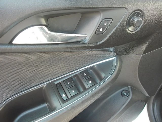 2019 Chevrolet Cruze - Image 11 of 21