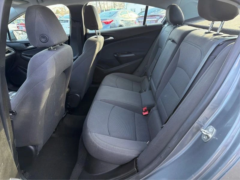 2019 Chevrolet Cruze - Image 10 of 12