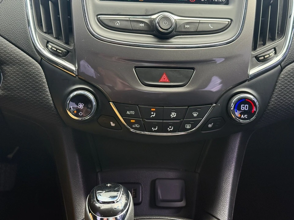 2019 Chevrolet Cruze - Image 17 of 21