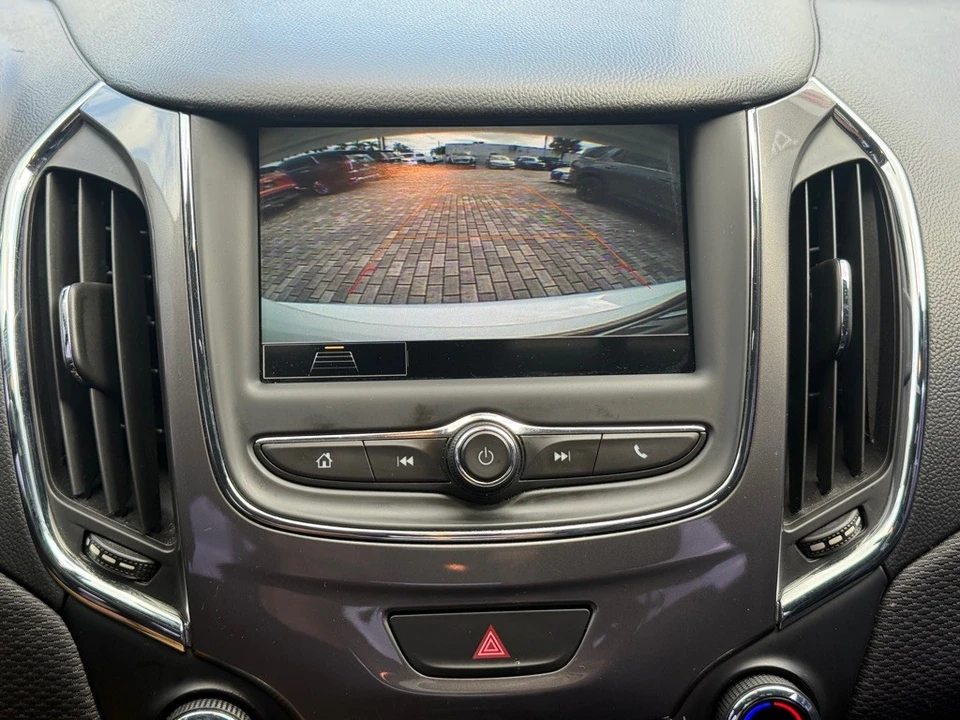 2019 Chevrolet Cruze - Image 15 of 21