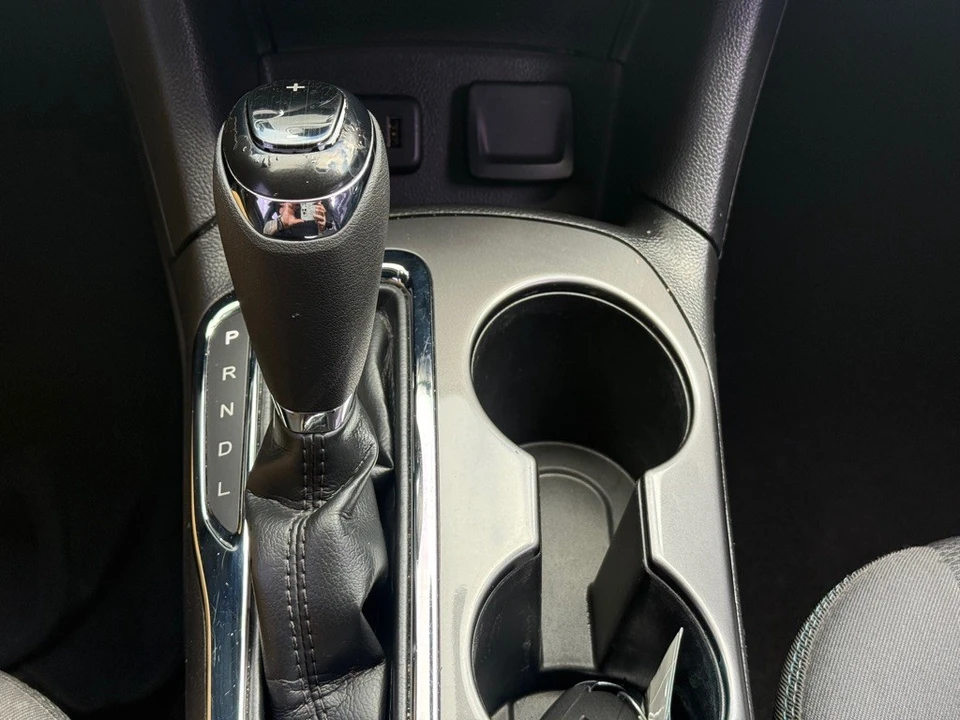 2019 Chevrolet Cruze - Image 18 of 21