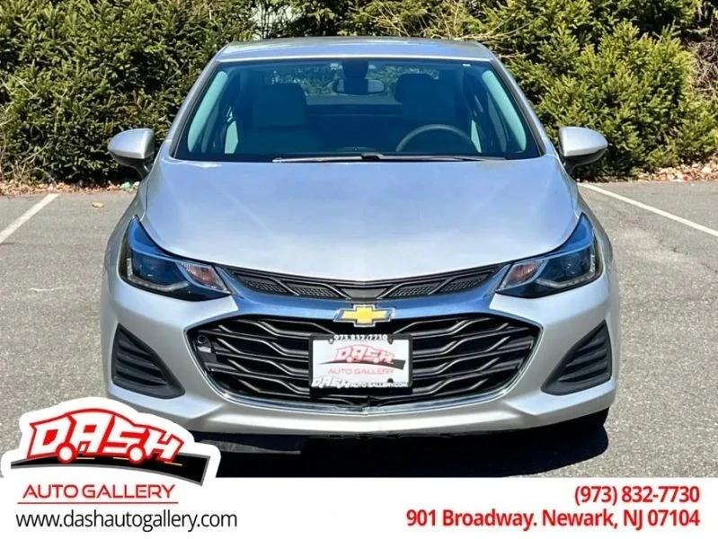 2019 Chevrolet Cruze - Image 2 of 12