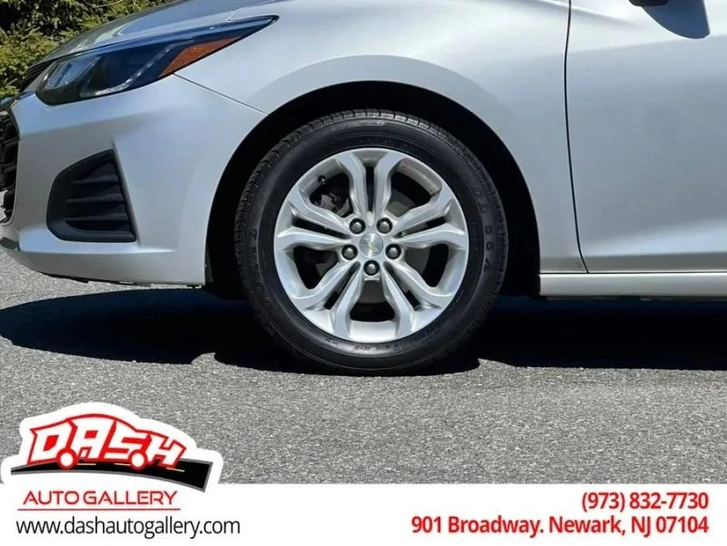 2019 Chevrolet Cruze - Image 5 of 12
