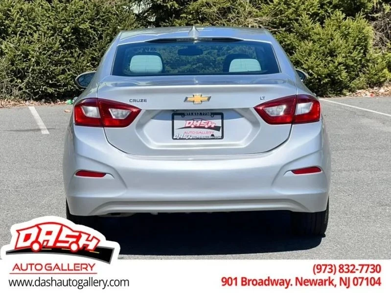 2019 Chevrolet Cruze - Image 8 of 12