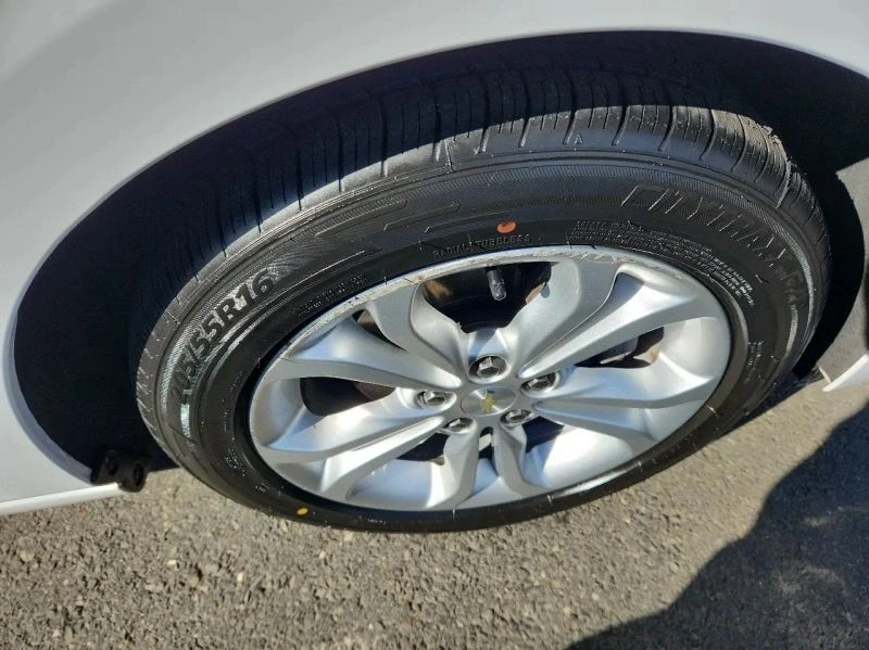 2019 Chevrolet Cruze - Image 9 of 12