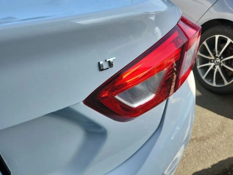 2019 Chevrolet Cruze - Image 6 of 12