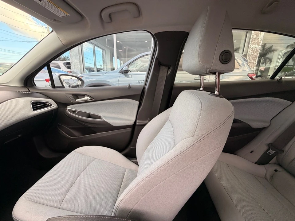 2019 Chevrolet Cruze - Image 20 of 21