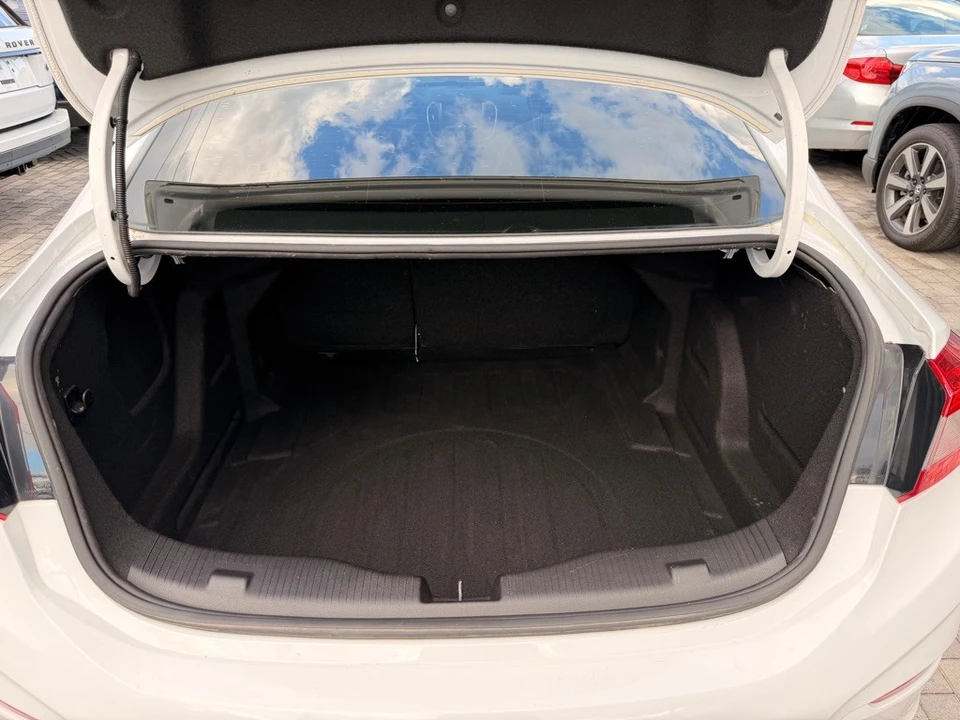 2019 Chevrolet Cruze - Image 8 of 21