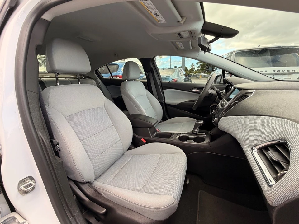 2019 Chevrolet Cruze - Image 12 of 21