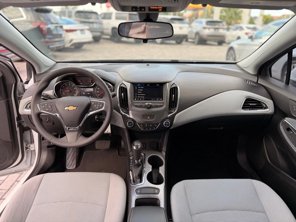 2019 Chevrolet Cruze - Image 13 of 21