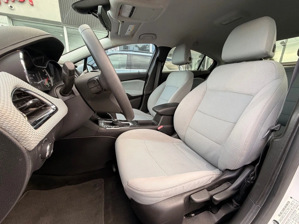 2019 Chevrolet Cruze - Image 11 of 21