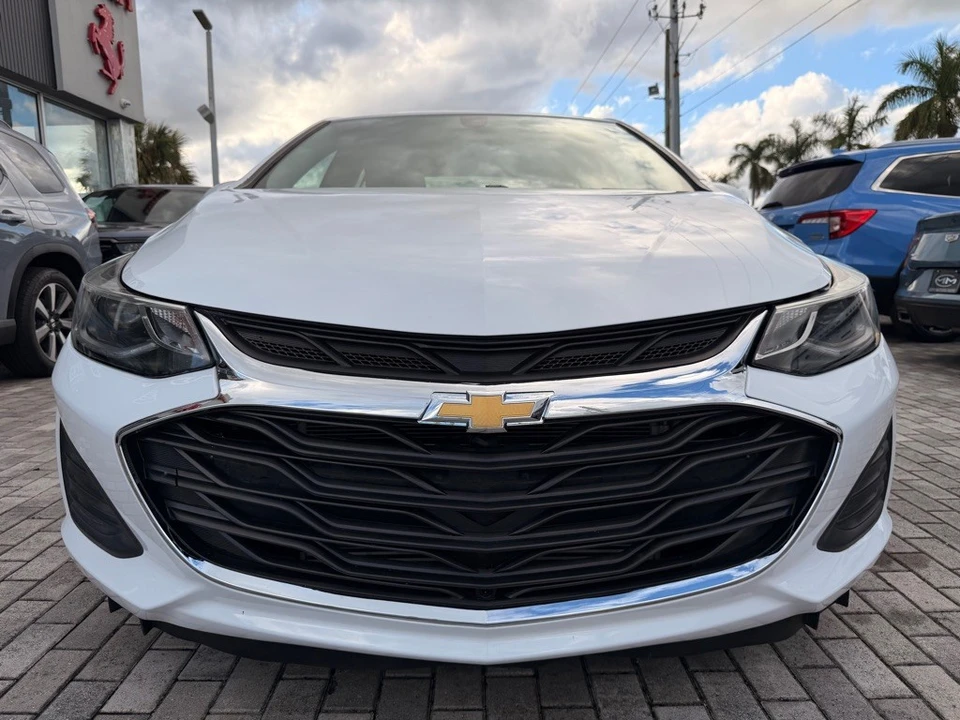 2019 Chevrolet Cruze - Image 2 of 21