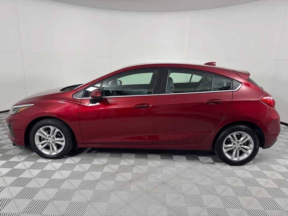 2019 Chevrolet Cruze - Image 8 of 12