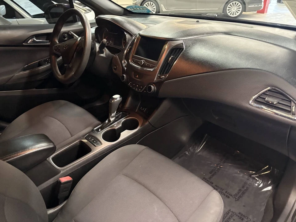 2019 Chevrolet Cruze - Image 19 of 21