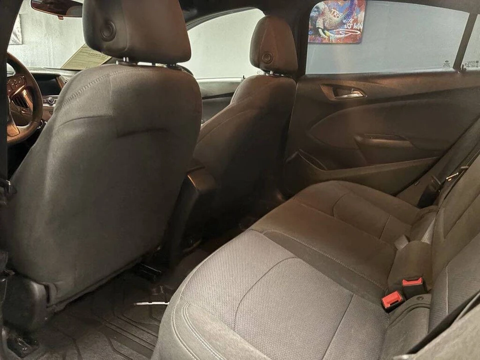2019 Chevrolet Cruze - Image 16 of 21