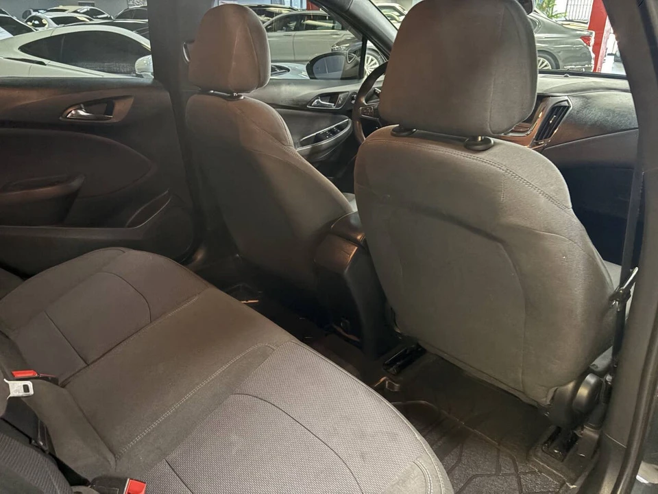2019 Chevrolet Cruze - Image 15 of 21