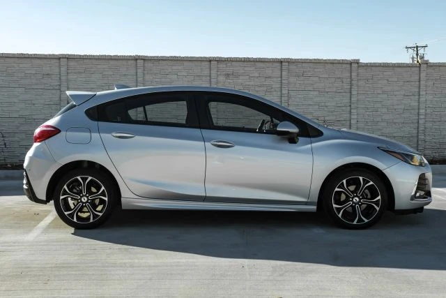 2019 Chevrolet Cruze - Image 7 of 21