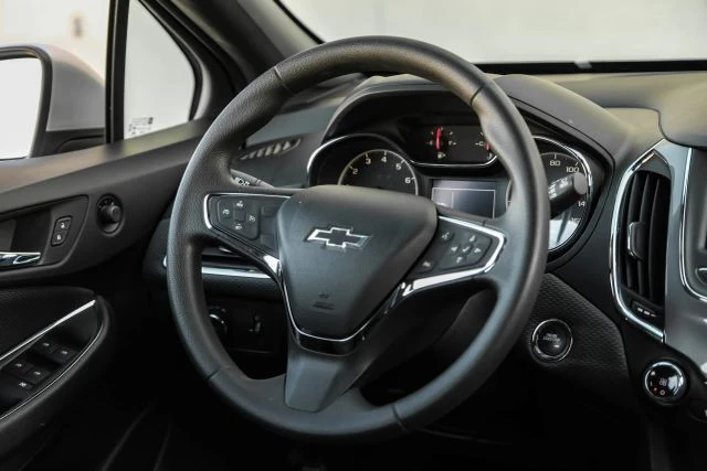 2019 Chevrolet Cruze - Image 17 of 21