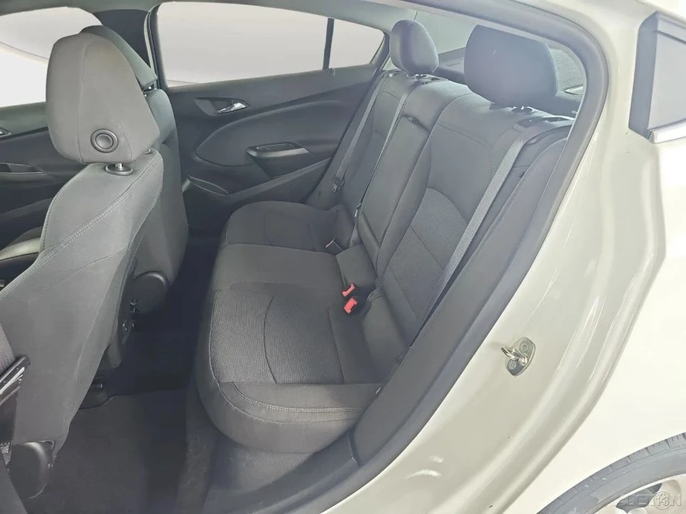 2019 Chevrolet Cruze - Image 14 of 21
