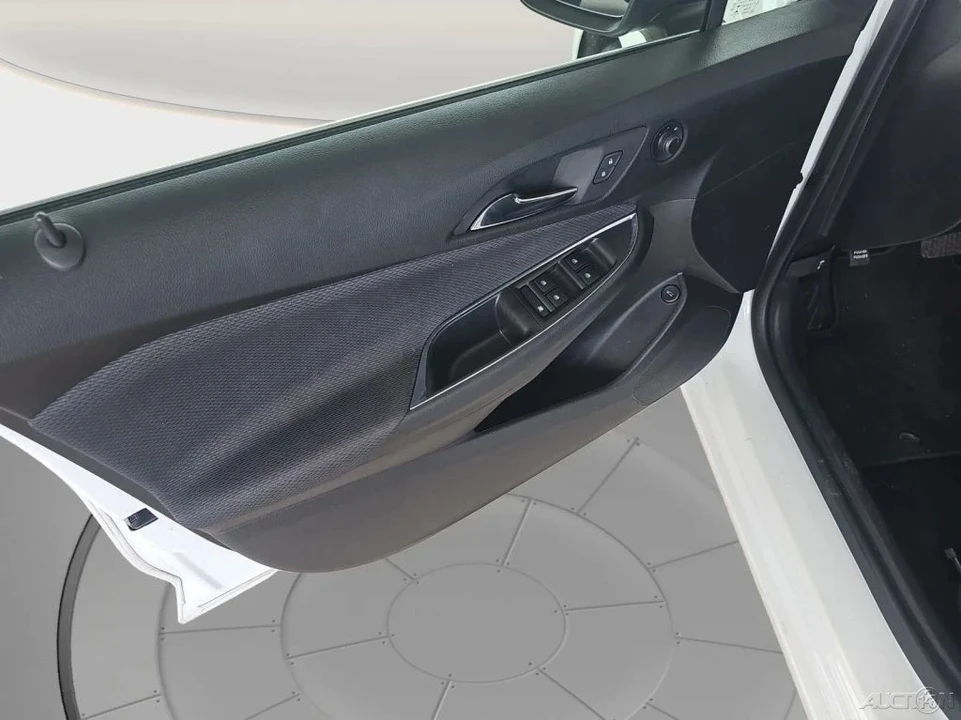 2019 Chevrolet Cruze - Image 13 of 21